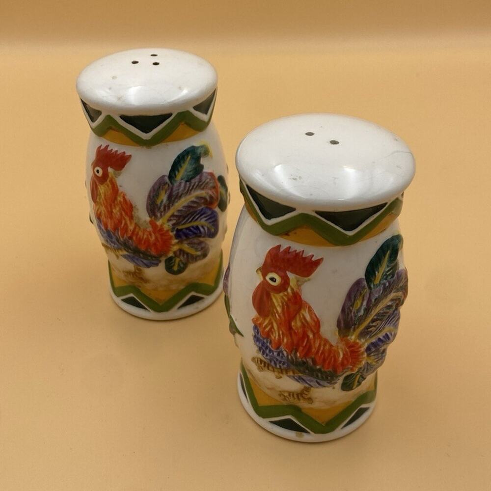 Rooster Ceramic Salt & Pepper Shakers Set of 2 White Green 4 in